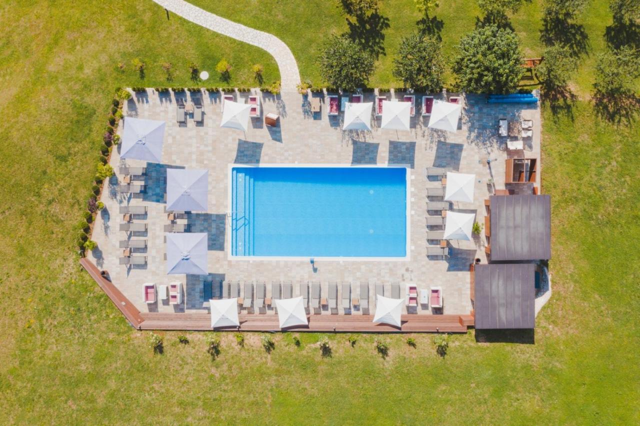 Hotel Degenija Seliste Dreznicko Bagian luar foto
