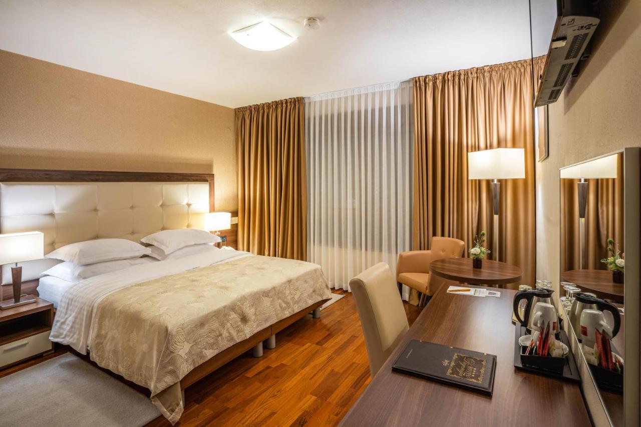 Hotel Degenija Seliste Dreznicko Bagian luar foto