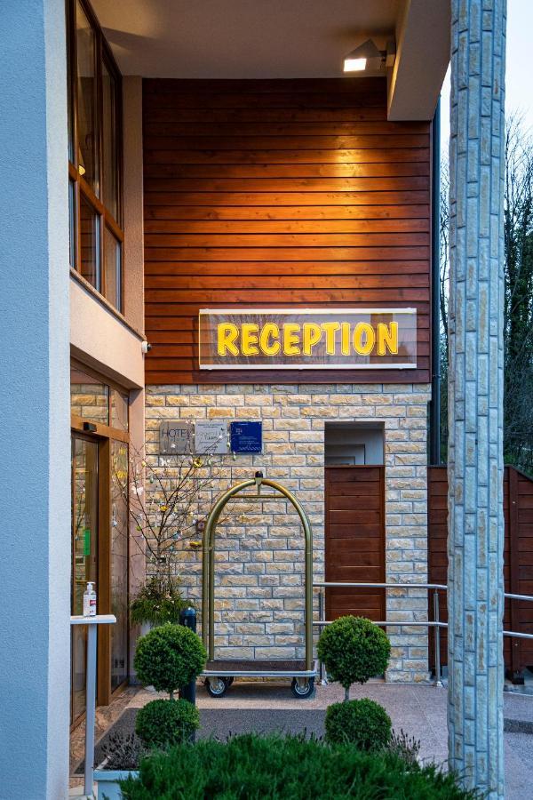 Hotel Degenija Seliste Dreznicko Bagian luar foto