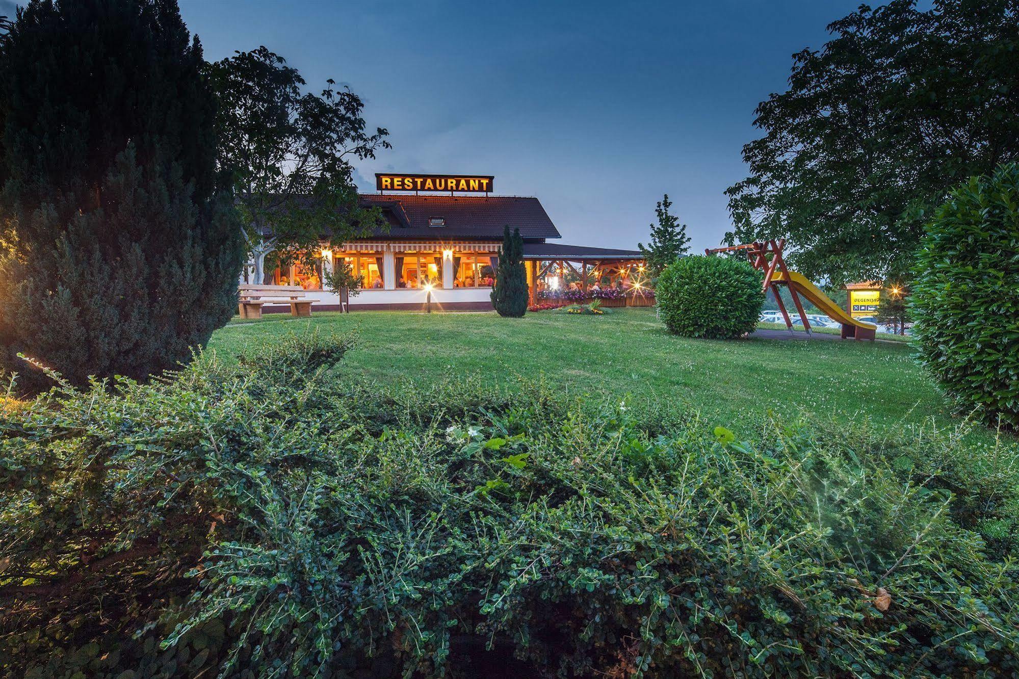Hotel Degenija Seliste Dreznicko Bagian luar foto