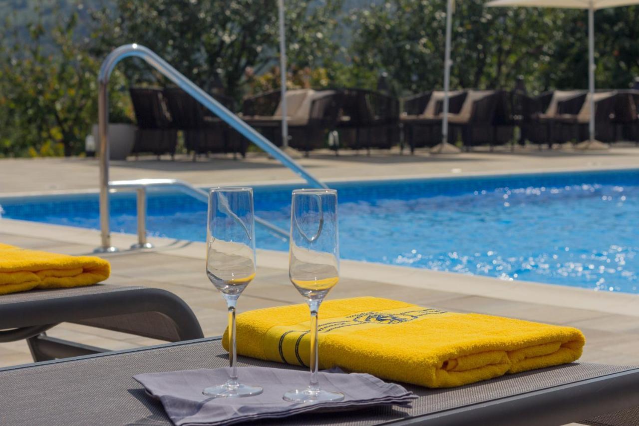 Hotel Degenija Seliste Dreznicko Bagian luar foto