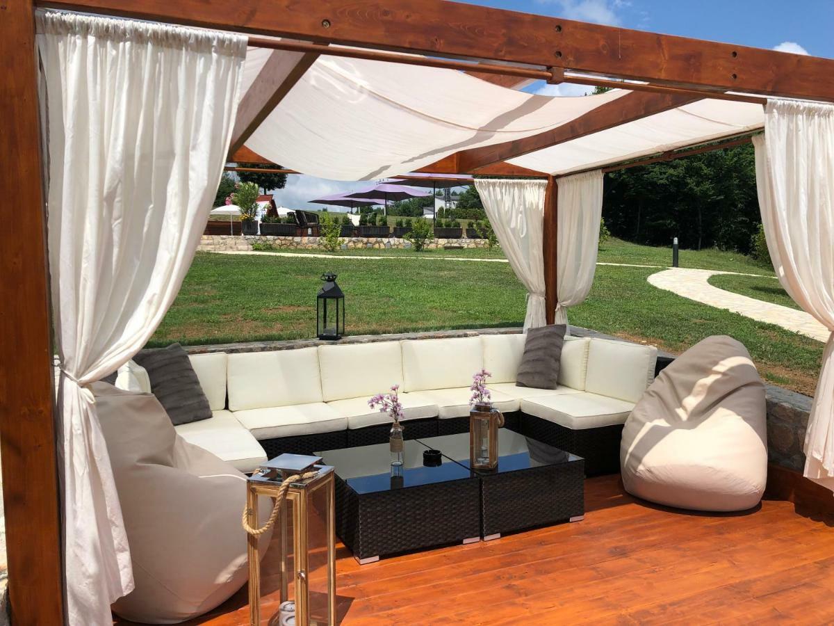 Hotel Degenija Seliste Dreznicko Bagian luar foto